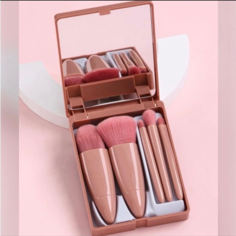 Compact brown 5 piece travel size make up brush set with mirror